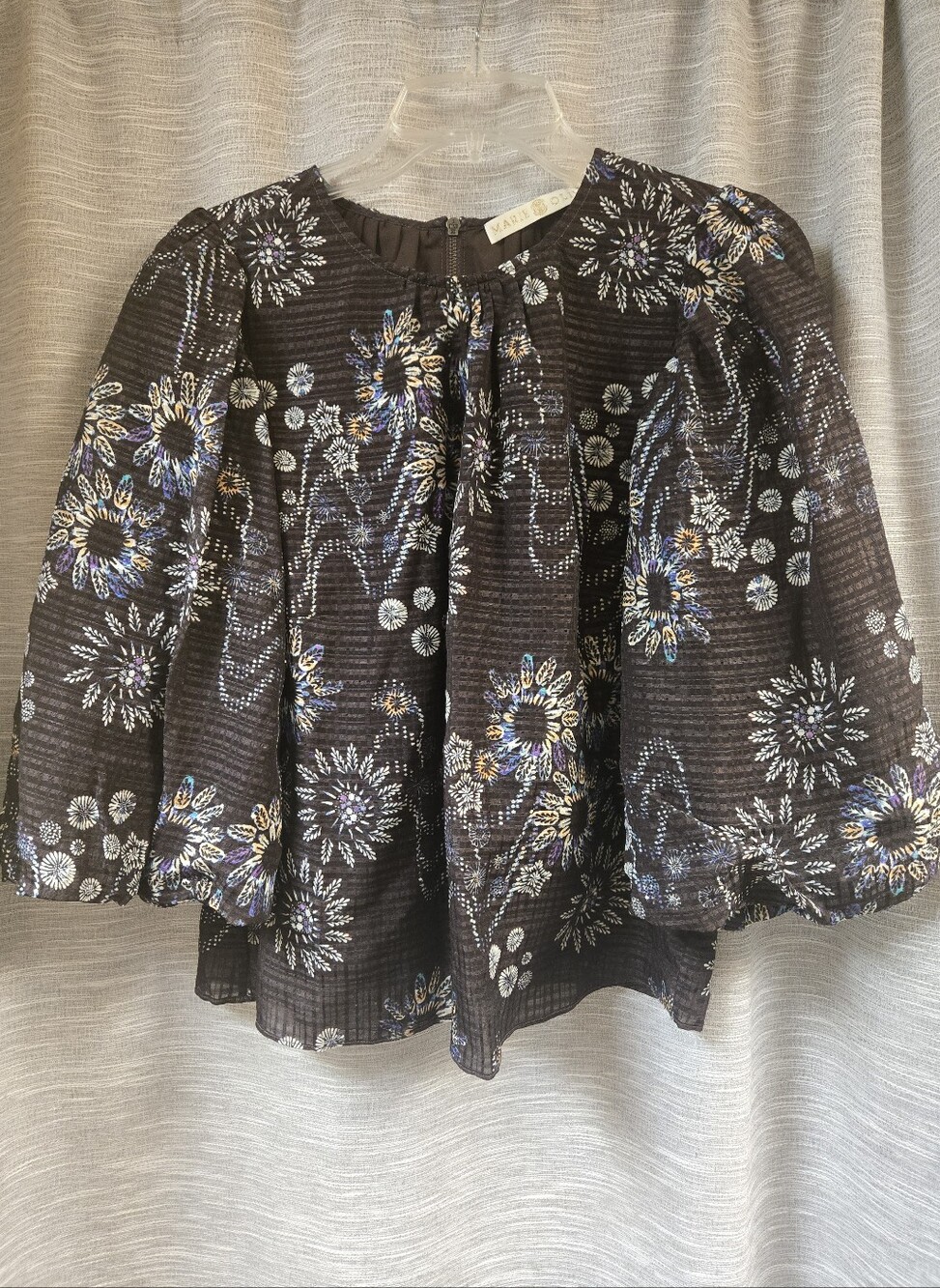 Marie Oliver Black Floral Top W/Zipper In Back NWT